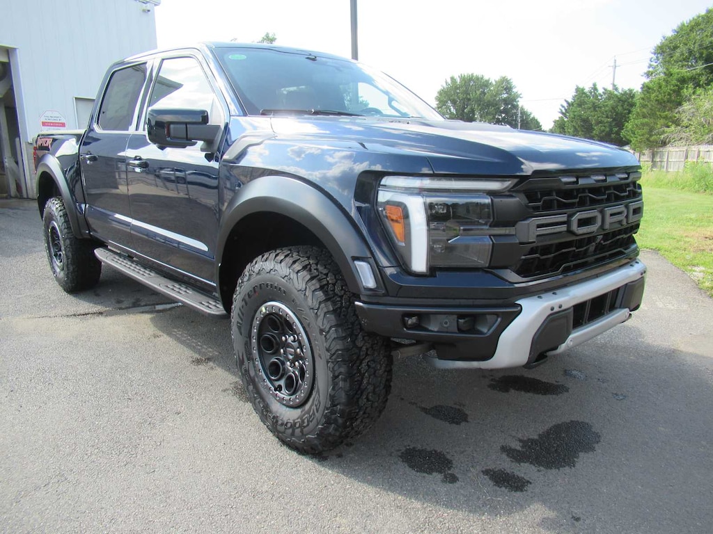 New 2025 Ford F-150 Raptor 4WD Supercrew 5.5 Box Truck SuperCrew Cab