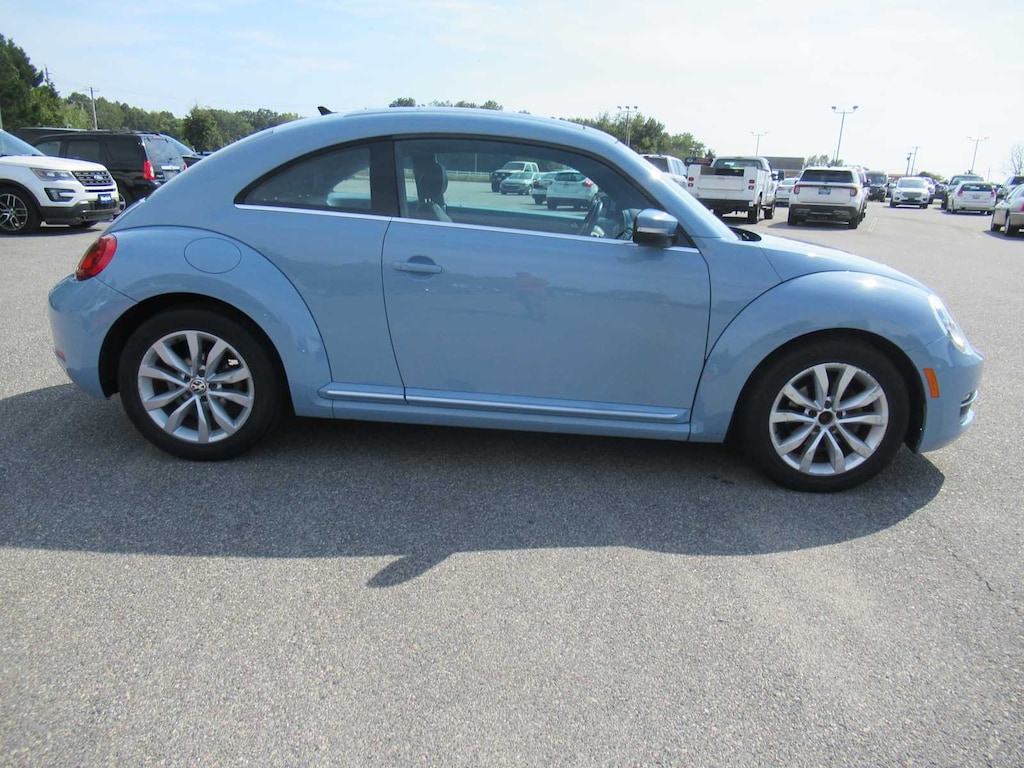 Used 2013 Volkswagen Beetle 2.0L TDI w/Sun/Sound/Nav Hatchback