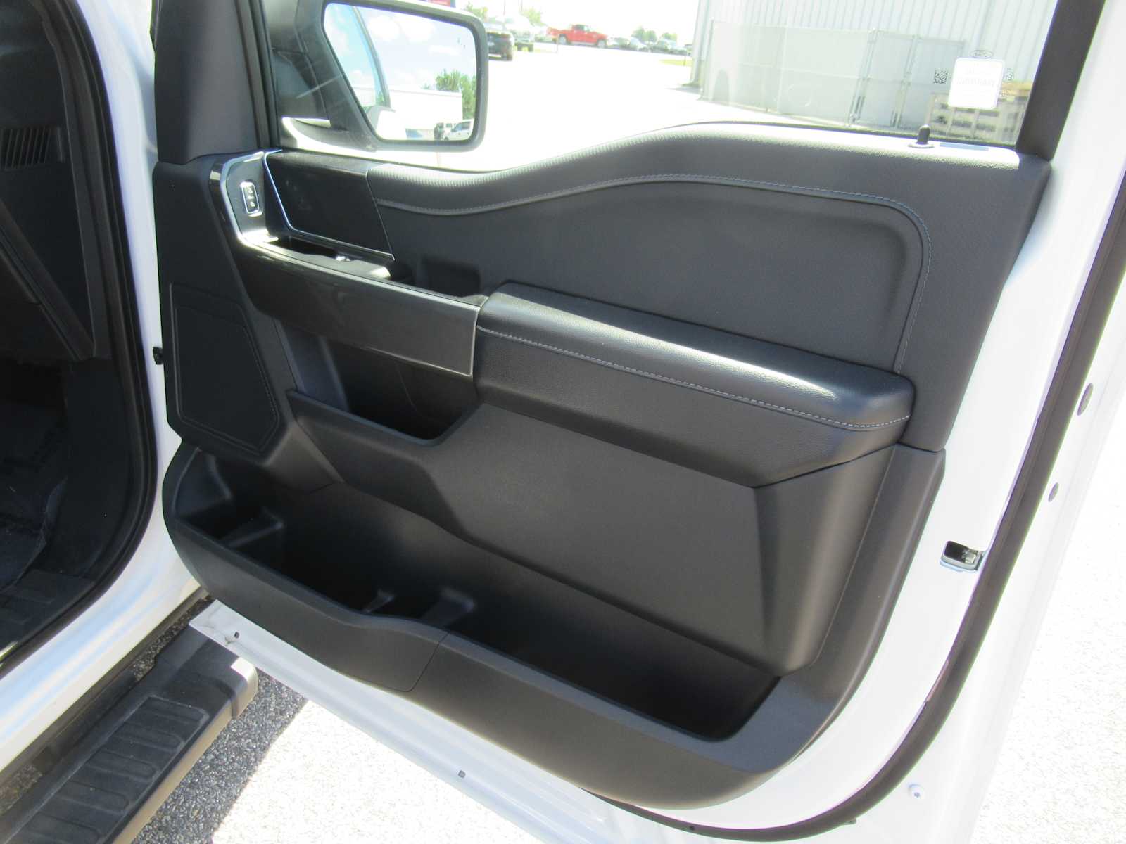 2023 Ford F-150 XLT - Photo 16