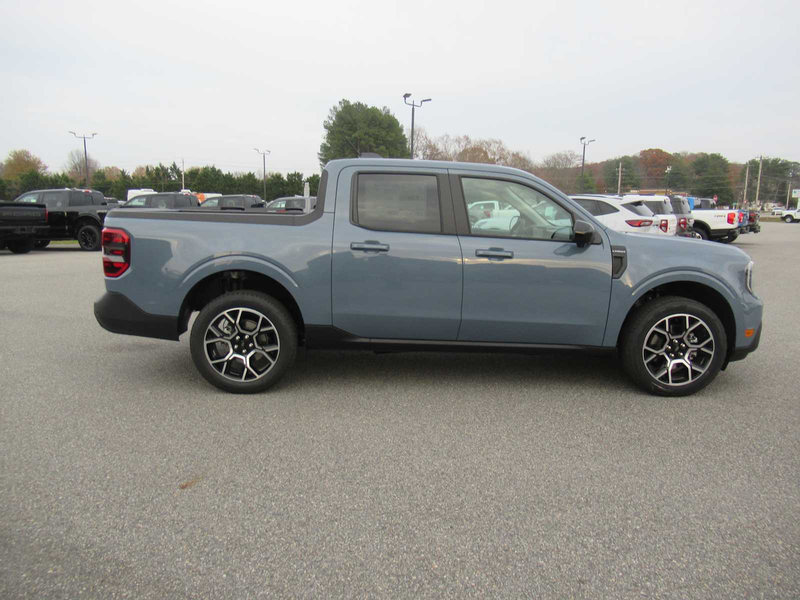 2025 Ford Maverick Lariat photo 4