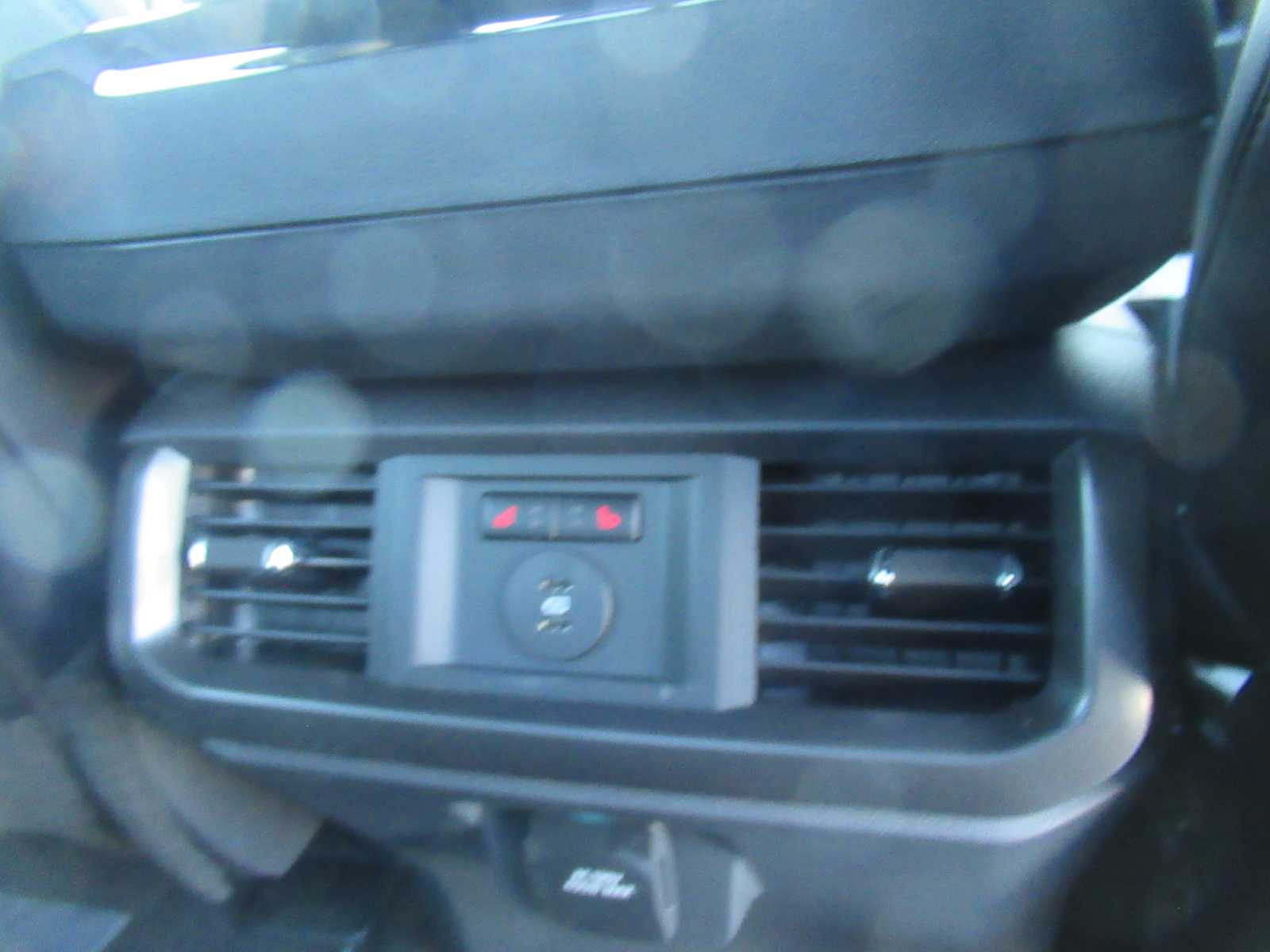 2025 Ford F-150 Lariat - Photo 16