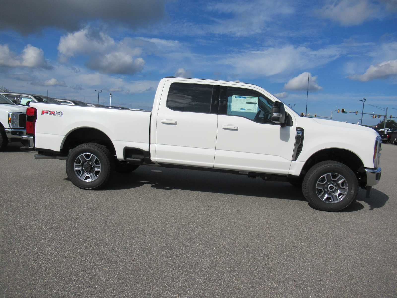 2026 Ford F-350 Super Duty Lariat - Photo 4
