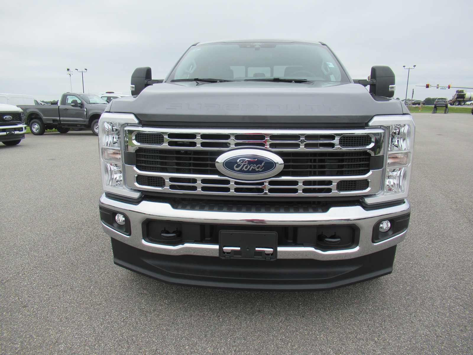 2026 Ford F-350 photo 2