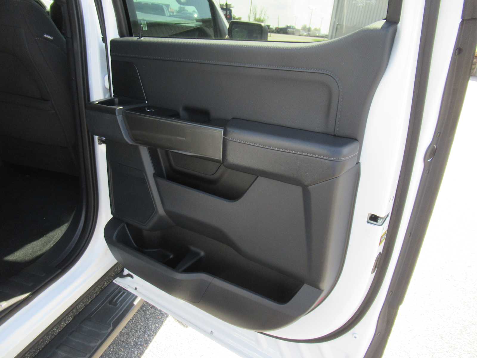 2023 Ford F-150 XLT - Photo 18