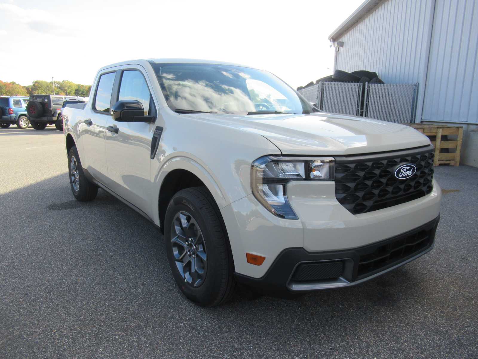 2025 Ford Maverick XLT photo 3