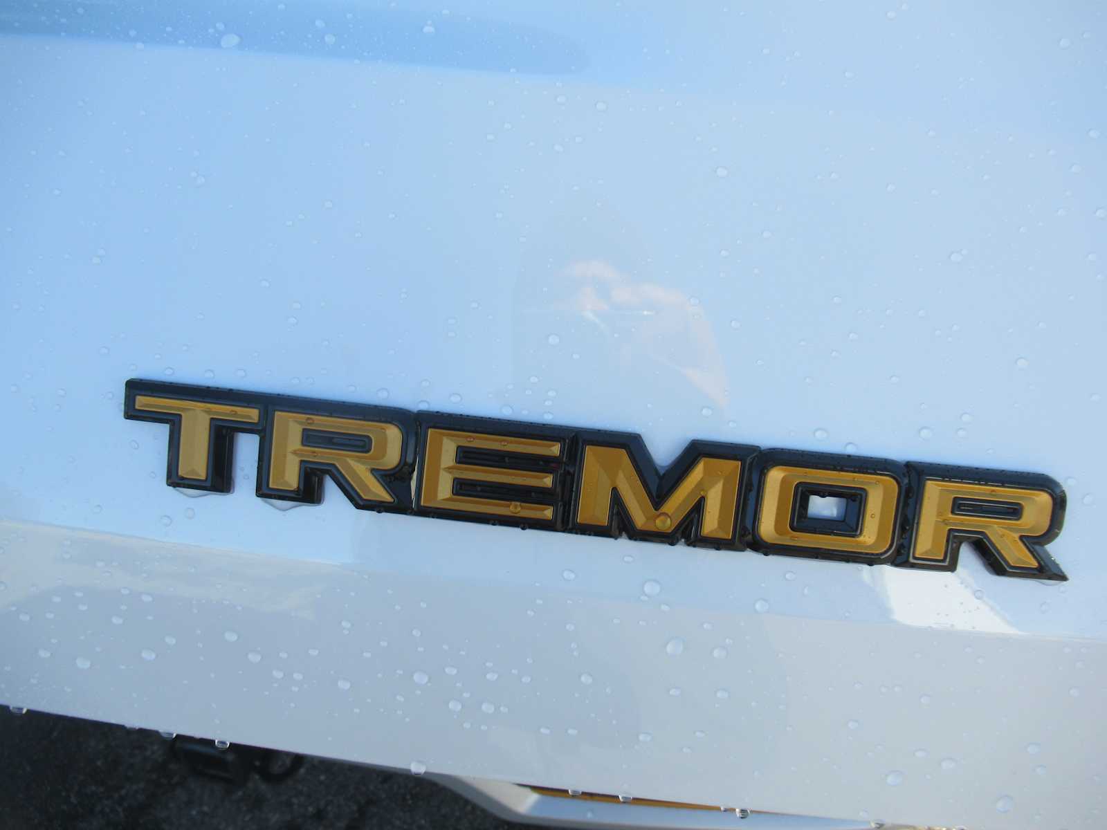 2026 Ford Explorer Tremor - Photo 16