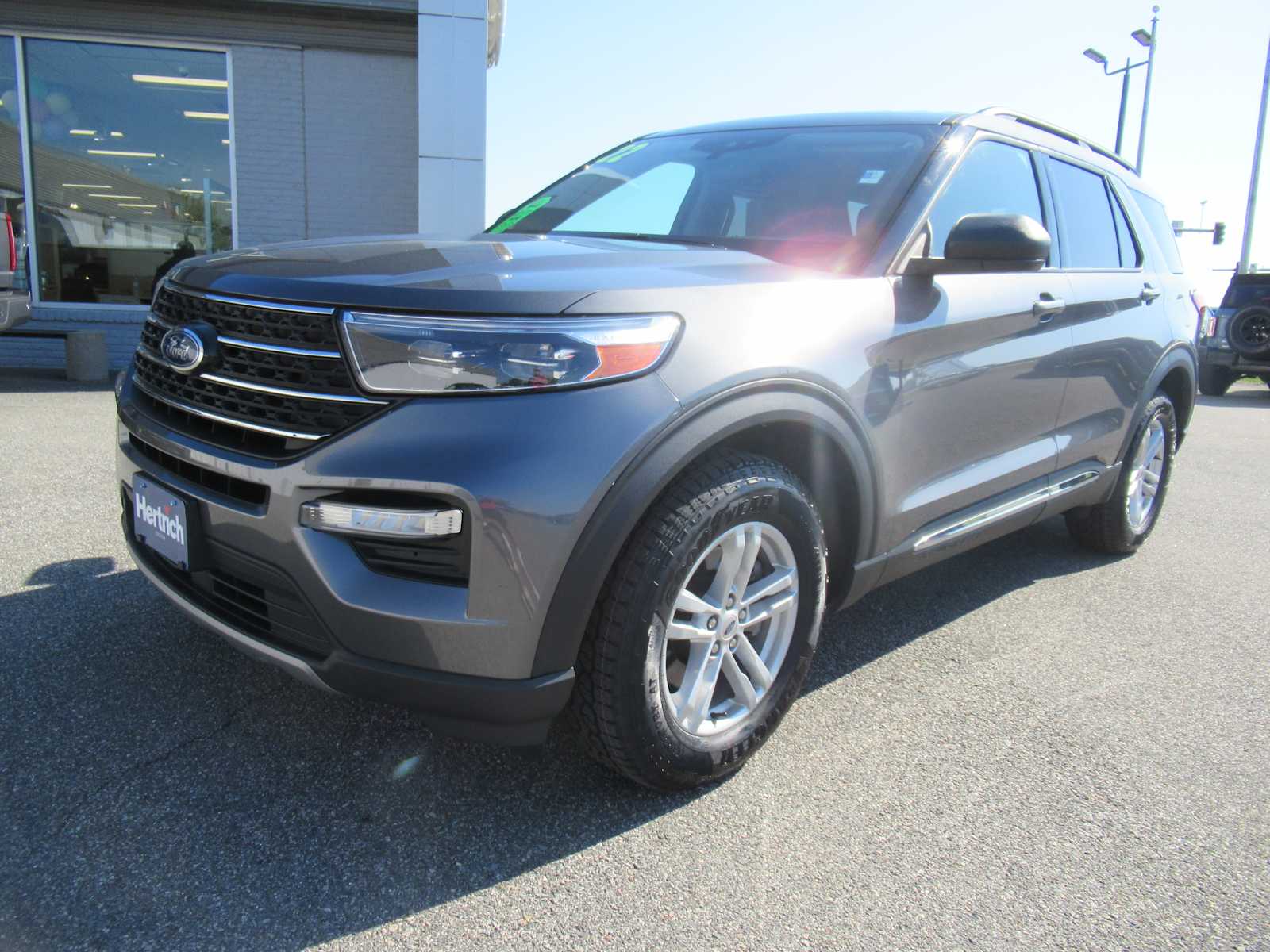 2022 Ford Explorer XLT 4WD's photo