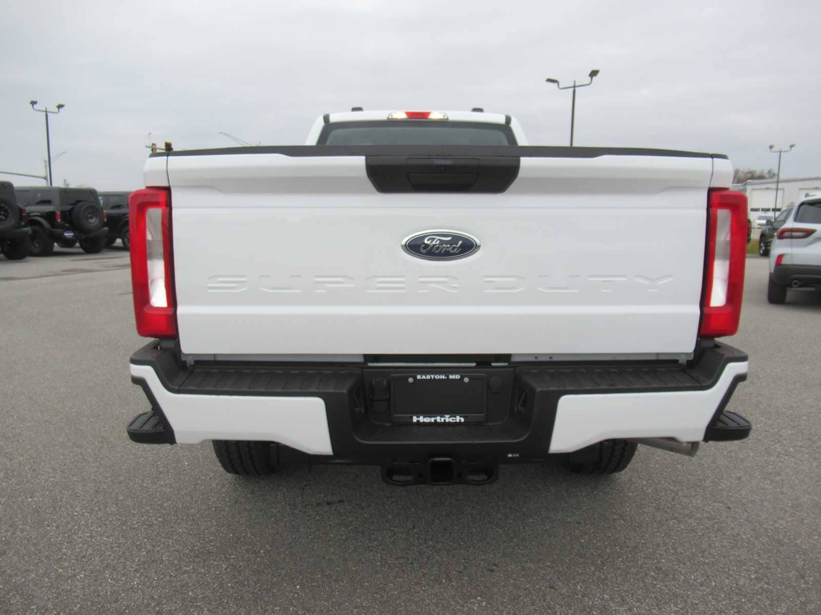2026 Ford F-350 Super Duty XL - Photo 6