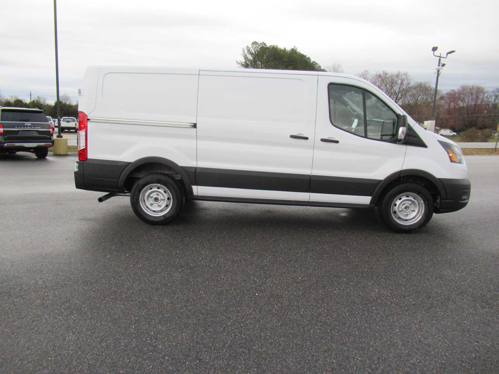 2025 Ford Transit Van photo 4