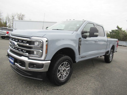 2024 Ford Super Duty F-250 Pickup Lariat 4WD Crew Cab 6.75 Box Truck Crew Cab