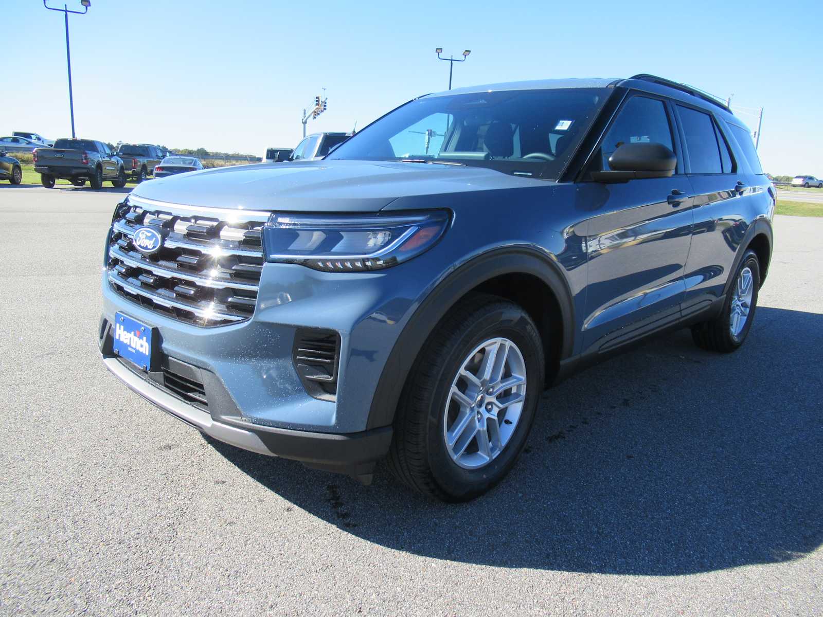 2027 Ford Explorer Active w/200A Pkg SUV