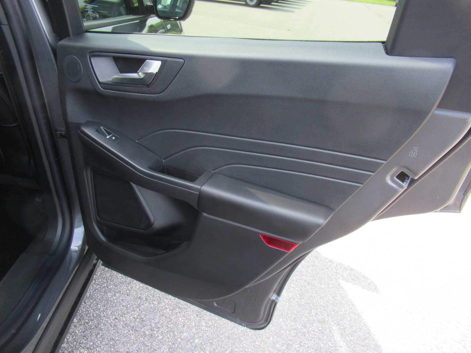 2025 Ford Escape ST-Line Select - Photo 13
