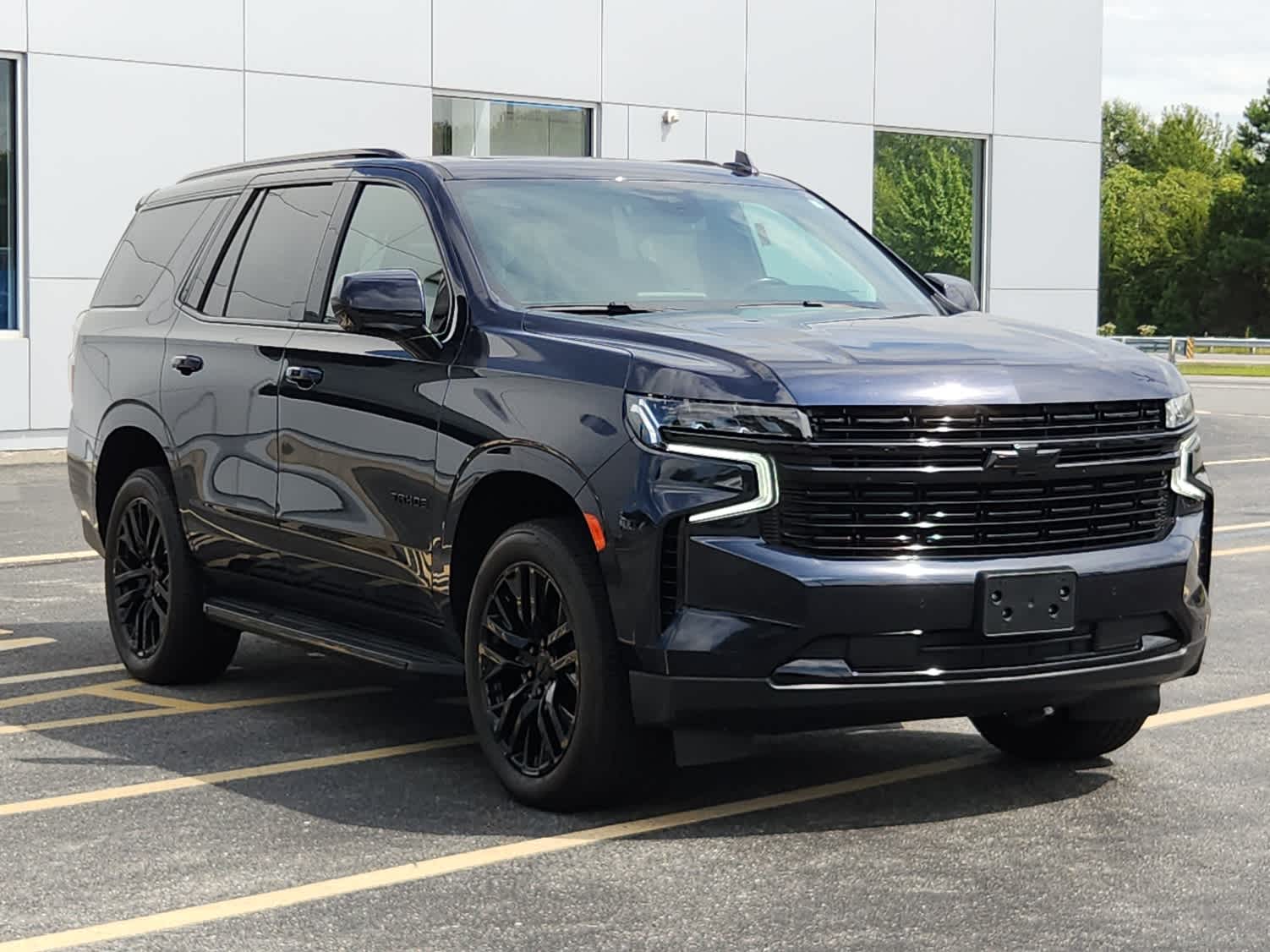 2023 Chevrolet Tahoe RST photo 2