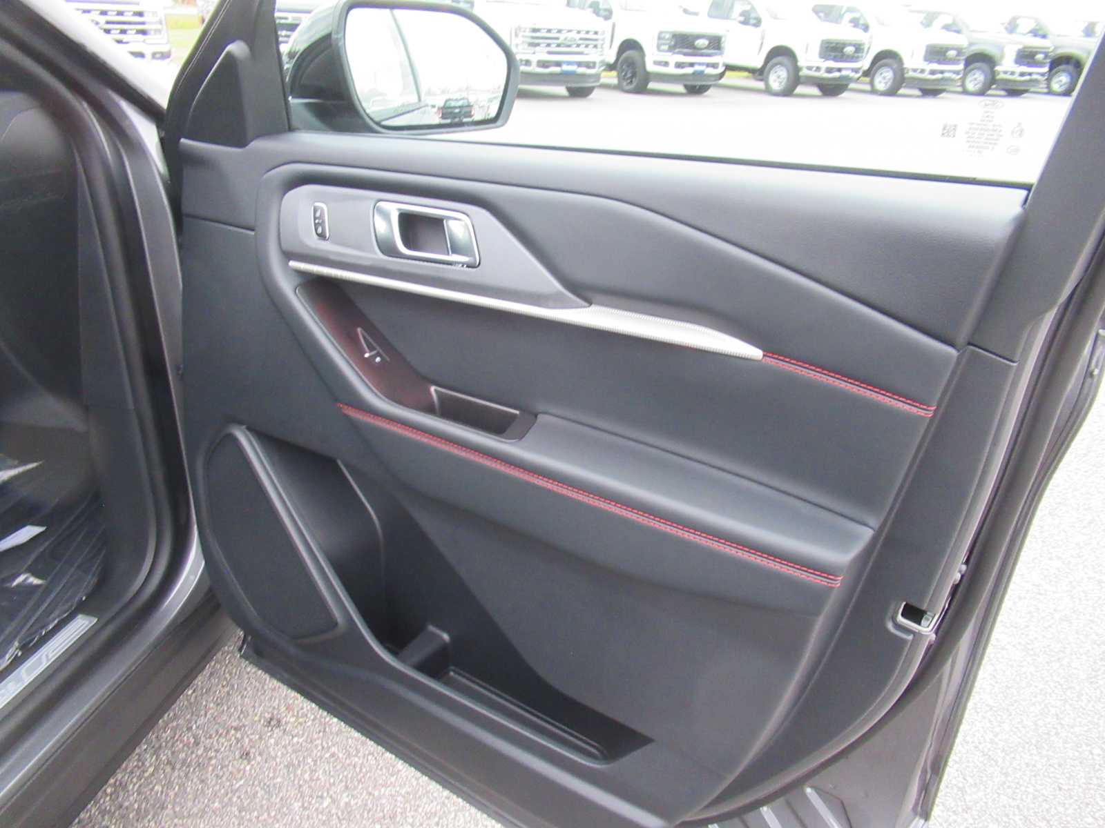 2026 Ford Explorer ST-Line - Photo 22
