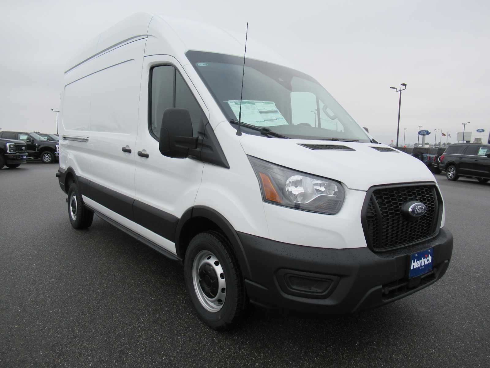 2024 Ford Transit photo 3