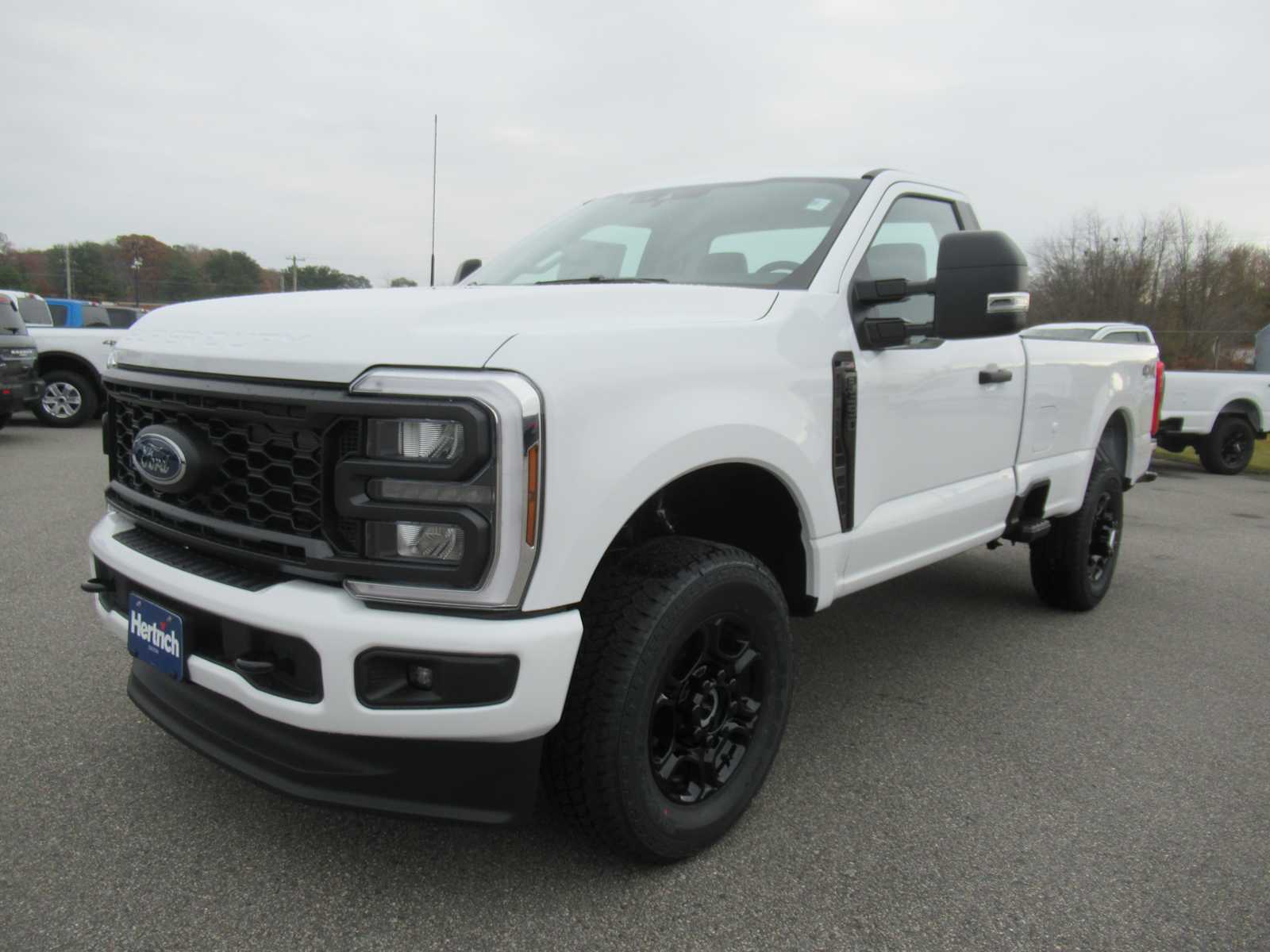 2026 Ford F-350 Super Duty XL's photo