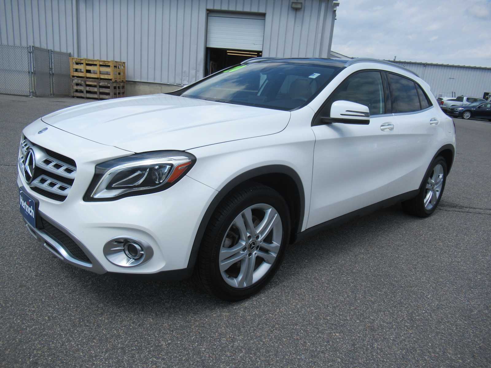 2020 Mercedes-Benz GLA GLA250 4MATIC's photo