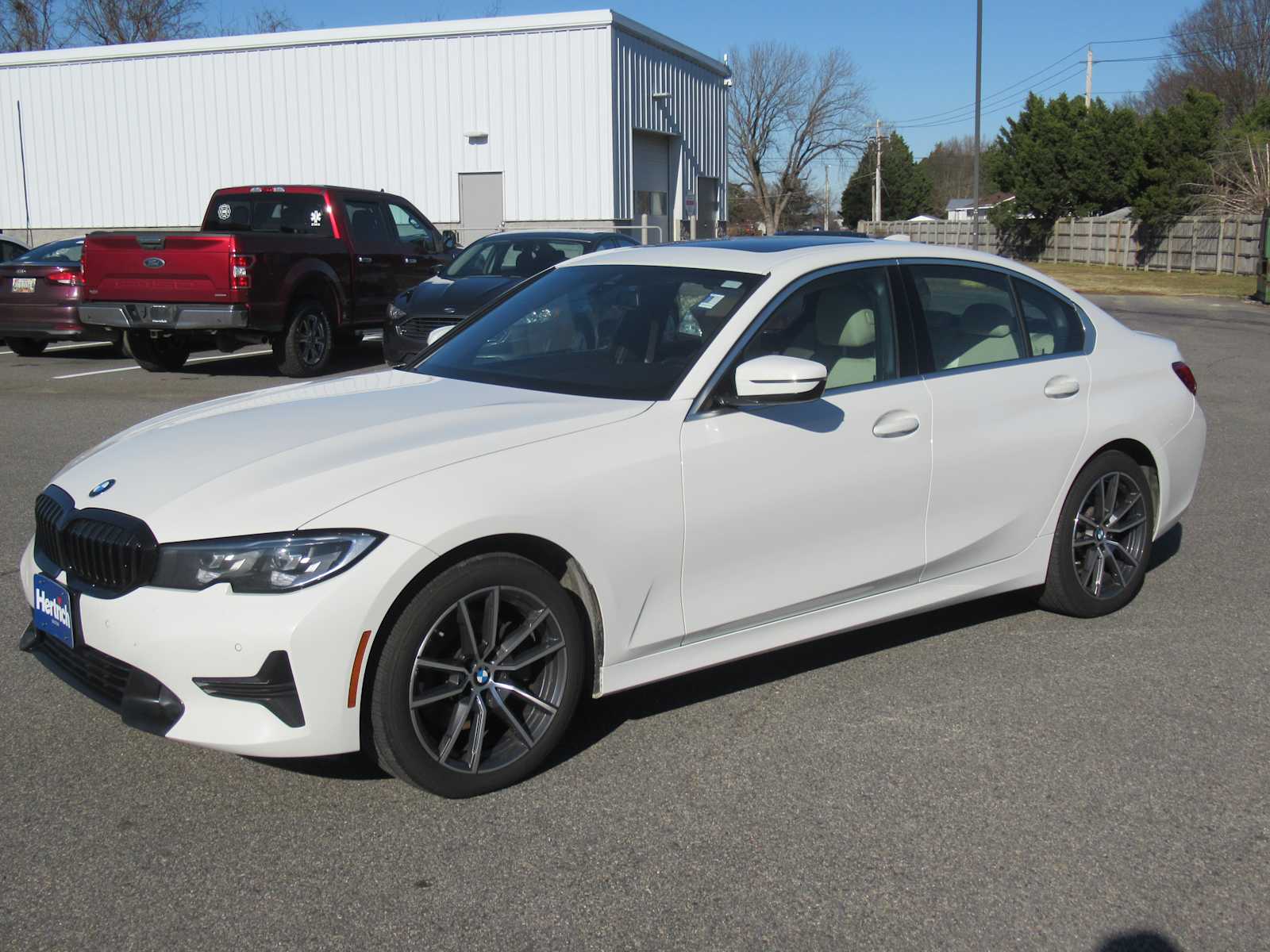 2020 BMW 3 Series 330i's photo