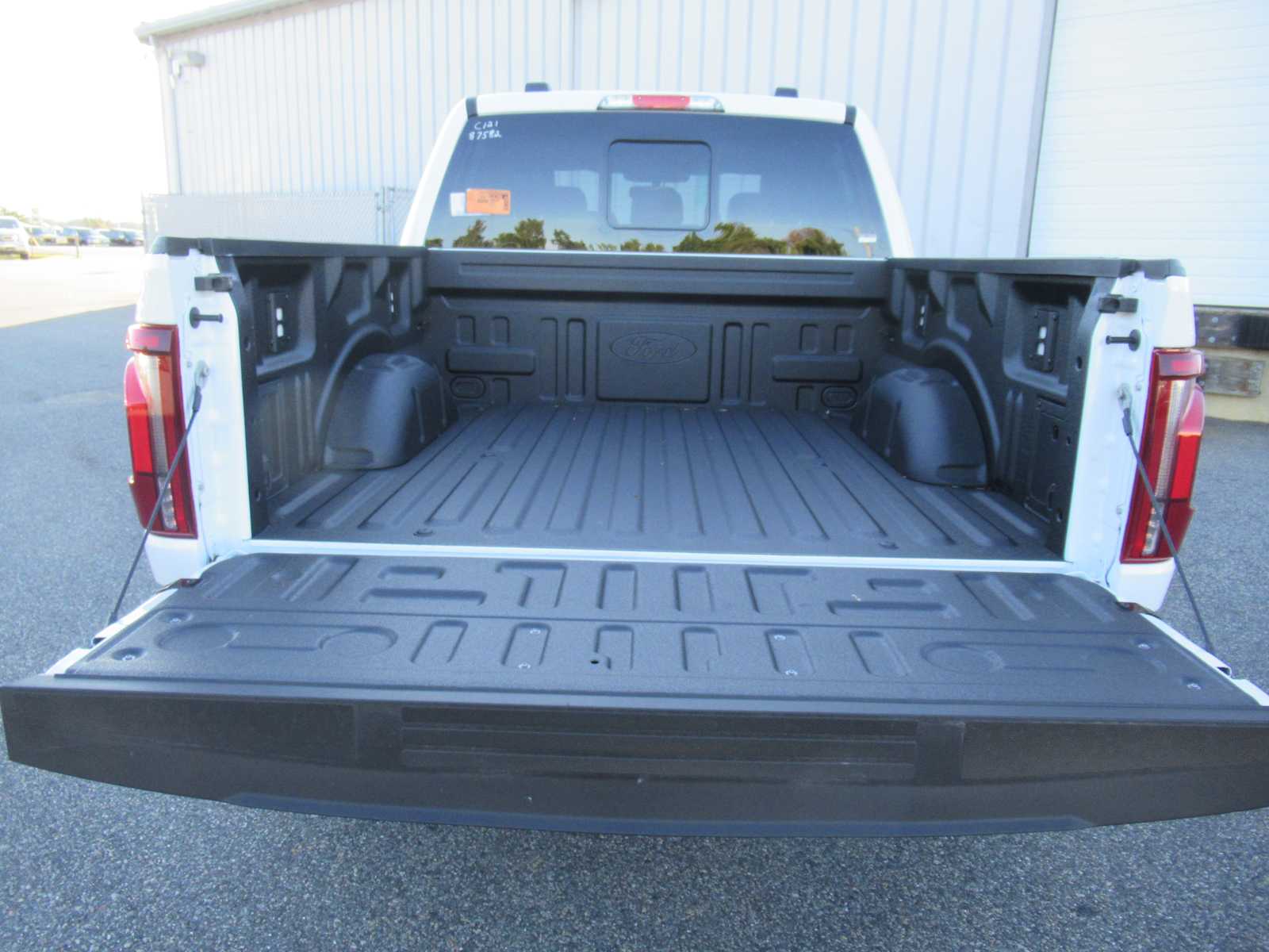 2025 Ford F-150 Lariat - Photo 11
