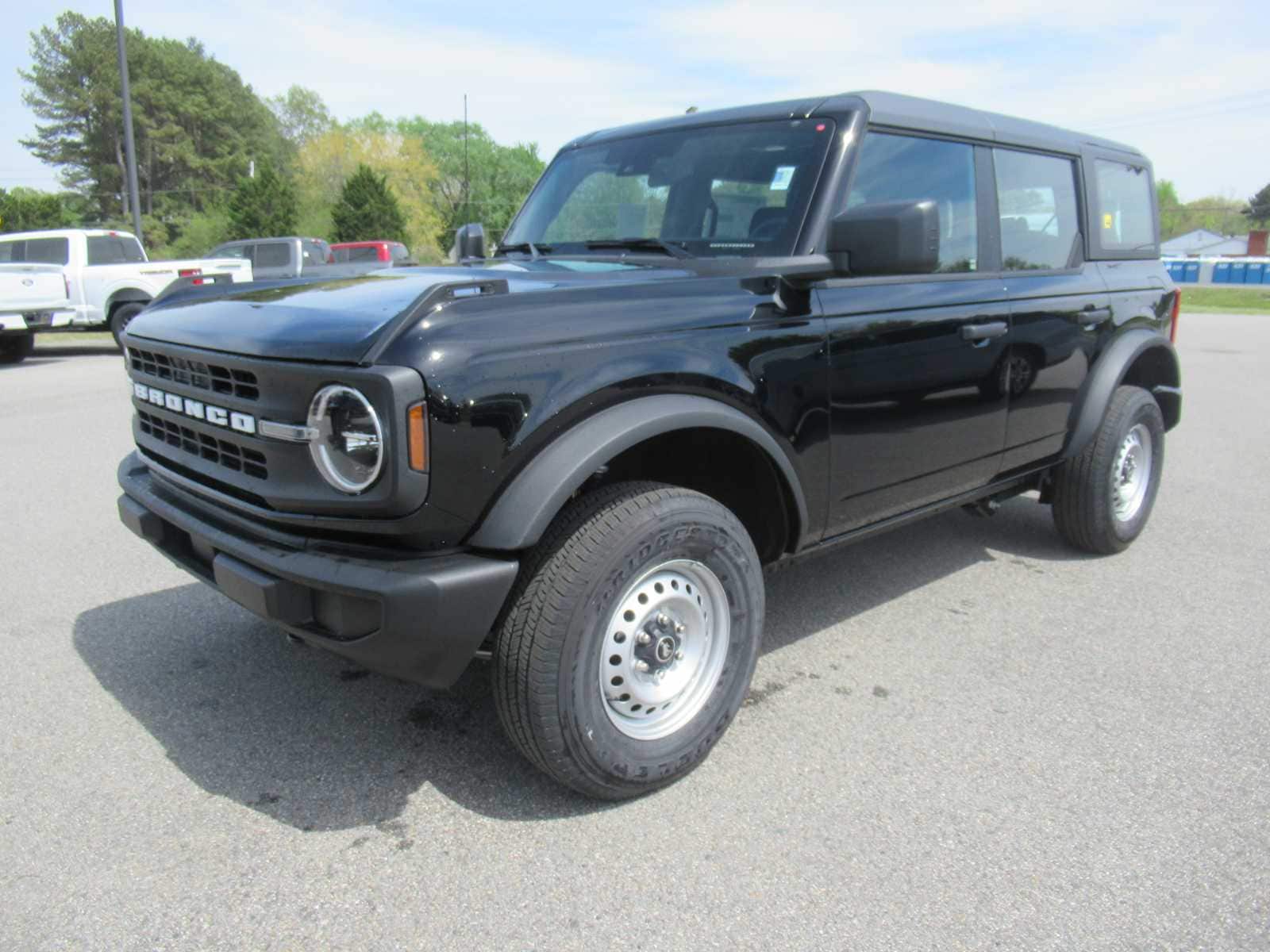 2025 Ford Bronco Base 4x4's photo