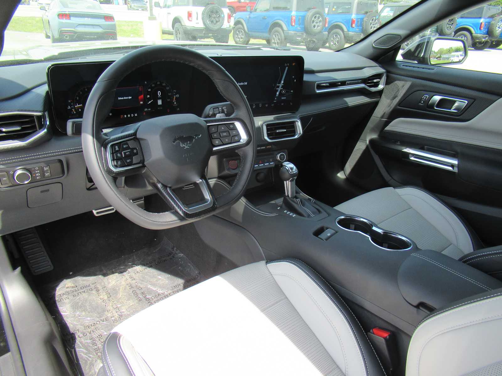 2025 Ford Mustang GT Premium Convertible - Photo 12