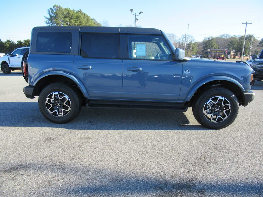 New 2025 Ford Bronco Outer Banks SUV