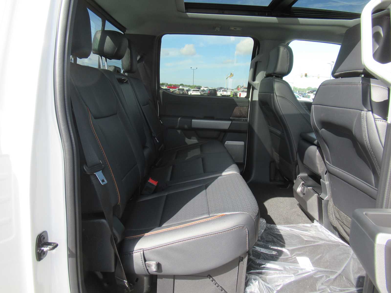 2026 Ford F-350 Super Duty Lariat - Photo 15