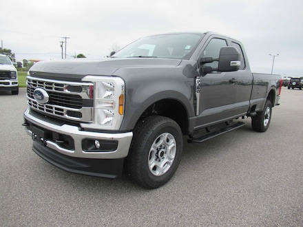 2026 Ford Super Duty F-350 SRW XLT Truck Super Cab