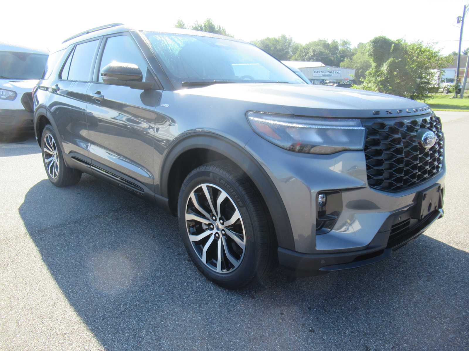 2025 Ford Explorer ST-Line photo 3