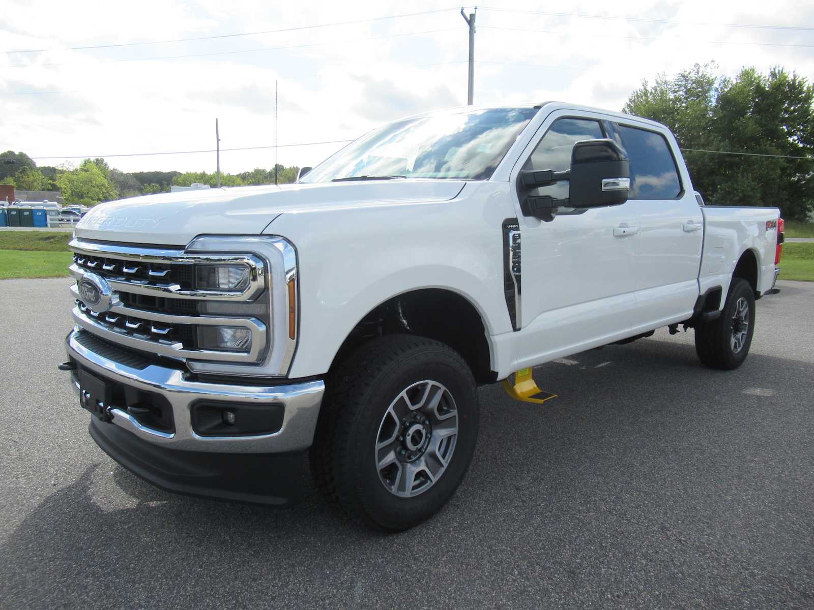 2026 Ford F-350 Super Duty Lariat's photo