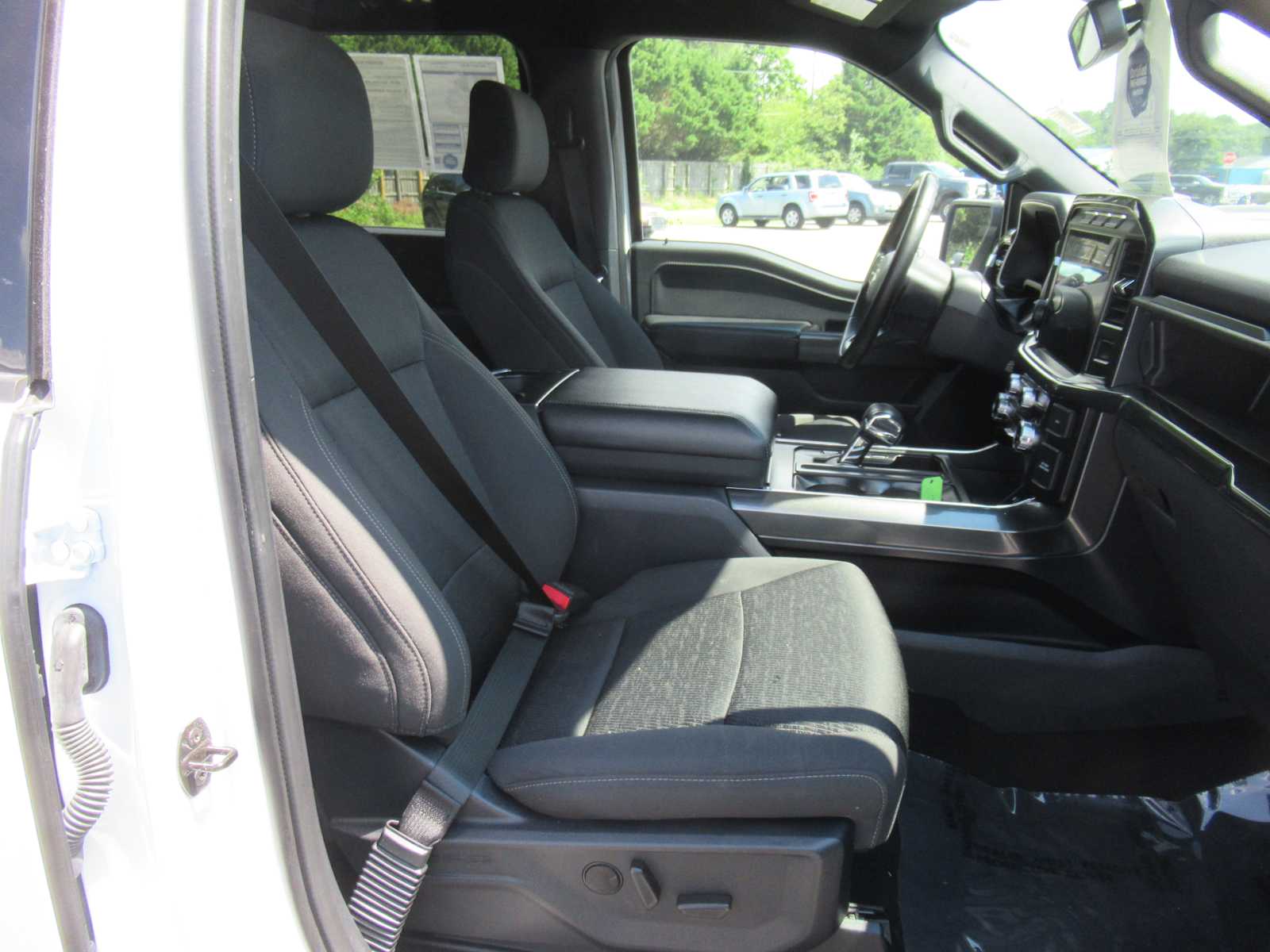 2023 Ford F-150 XLT - Photo 15