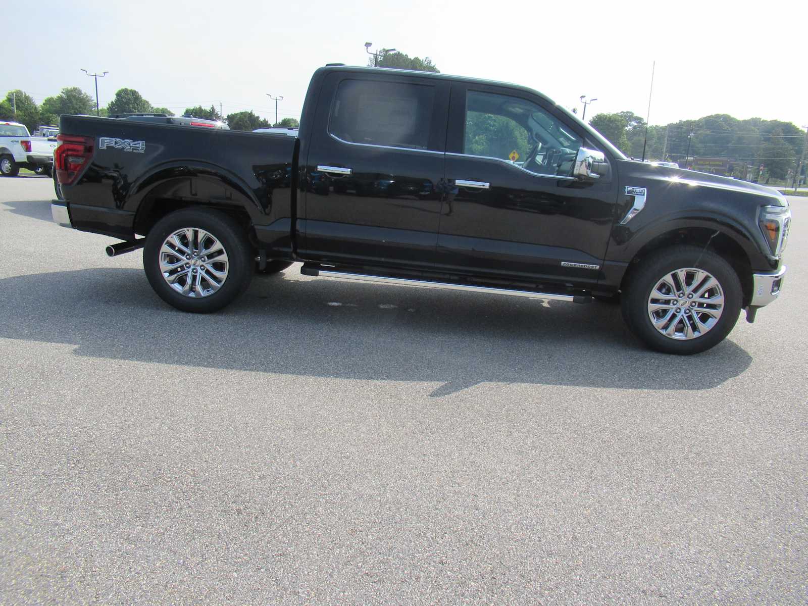 2025 Ford F-150 Lariat photo 4
