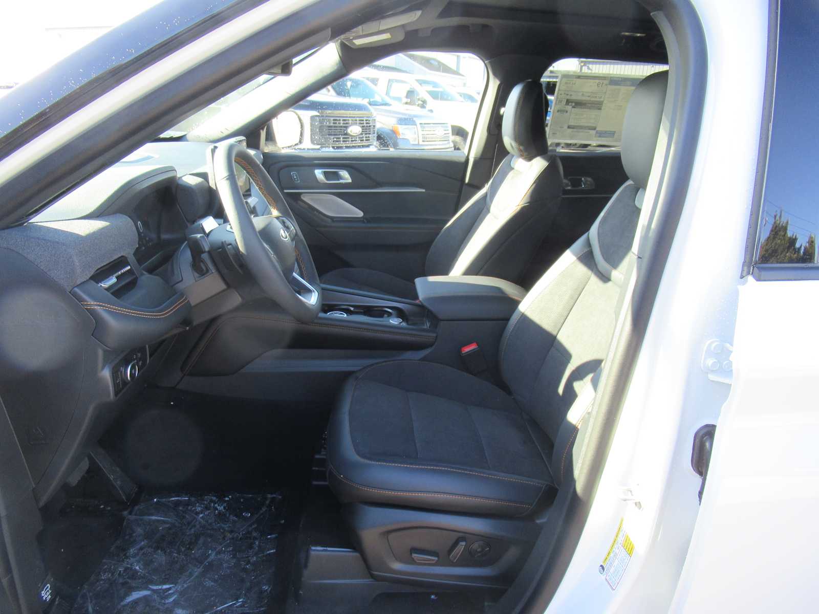 2026 Ford Explorer Tremor - Photo 11