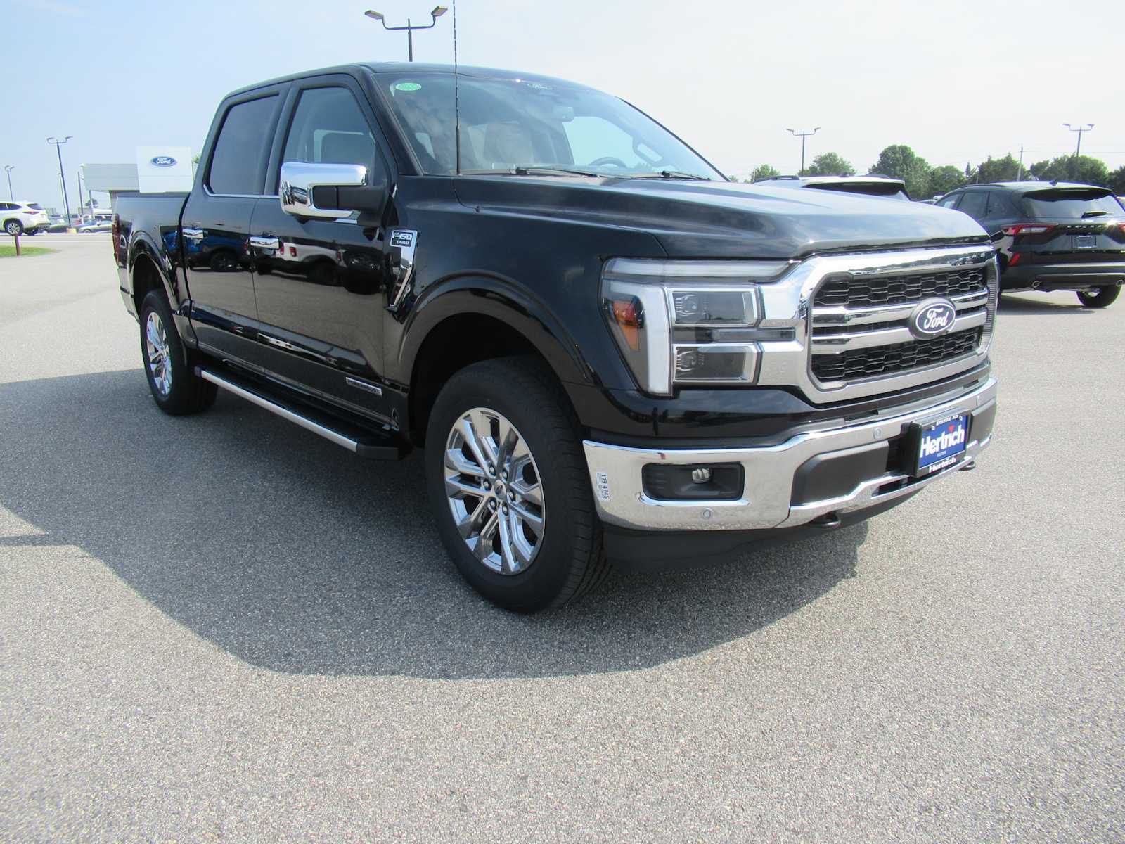 2025 Ford F-150 Lariat photo 3