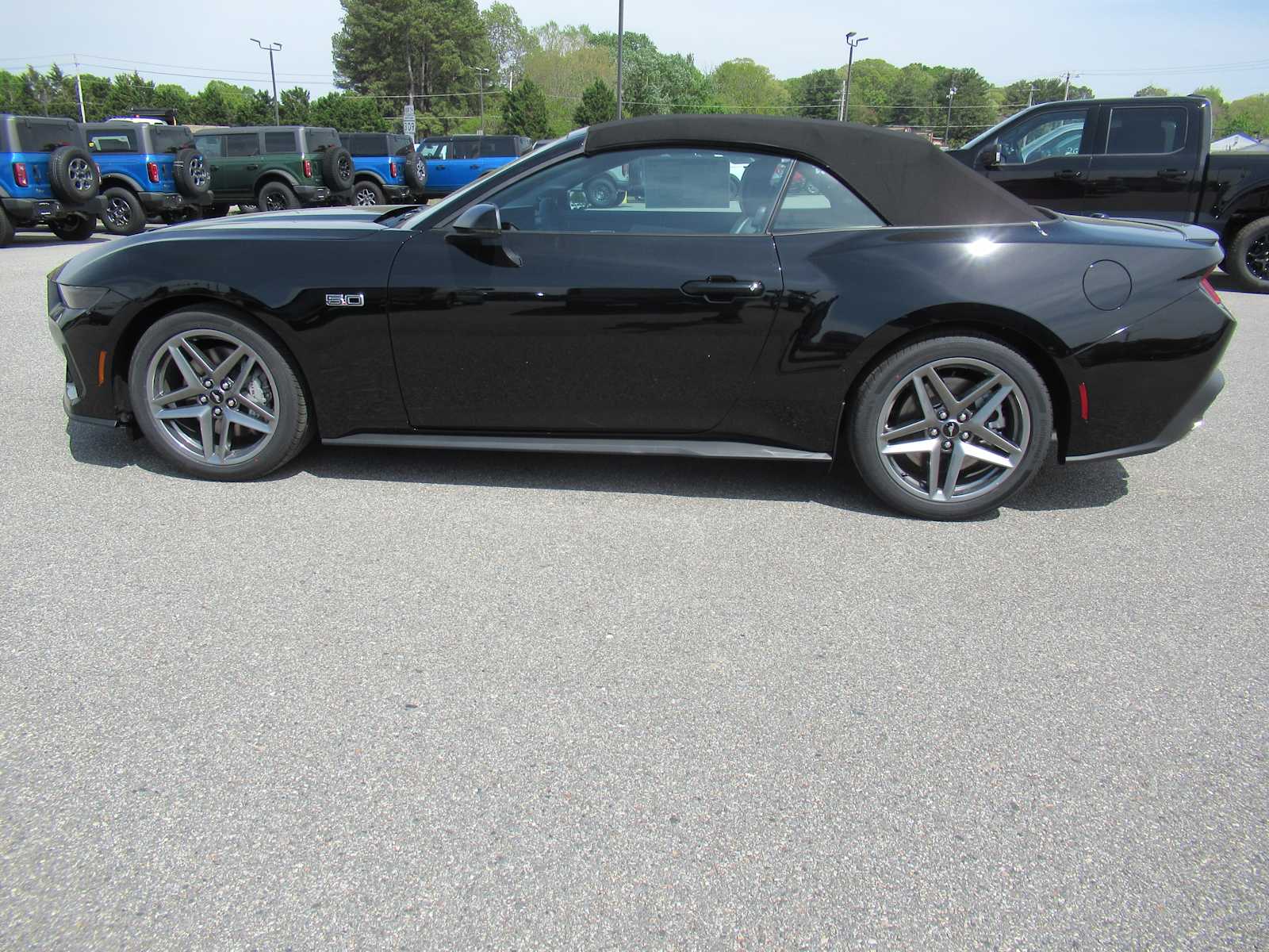 2025 Ford Mustang GT Premium Convertible - Photo 8