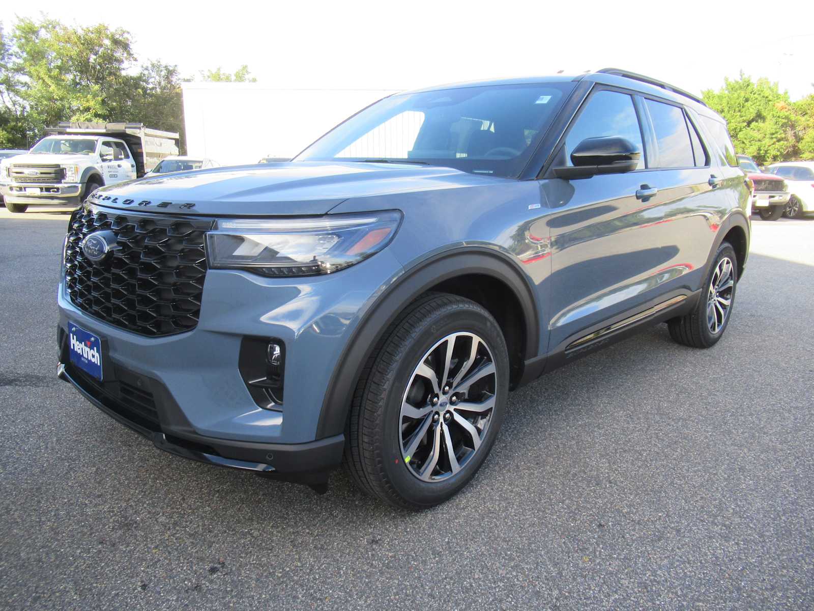 2026 Ford Explorer ST-LINE's photo