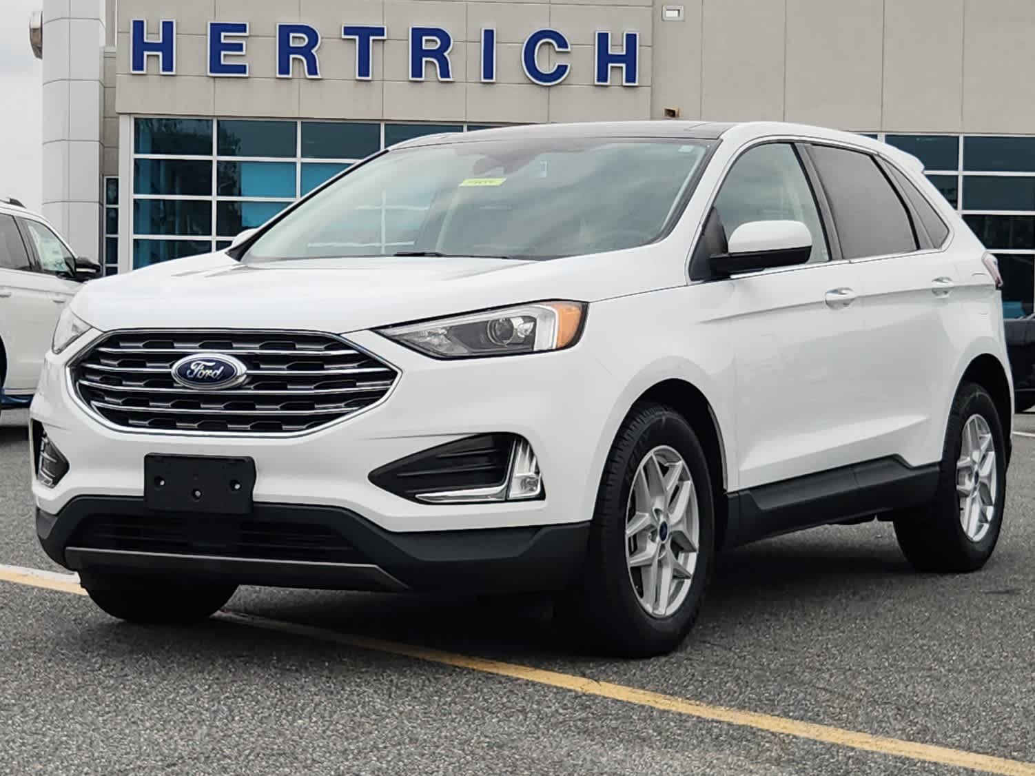 2022 Ford Edge SEL's photo