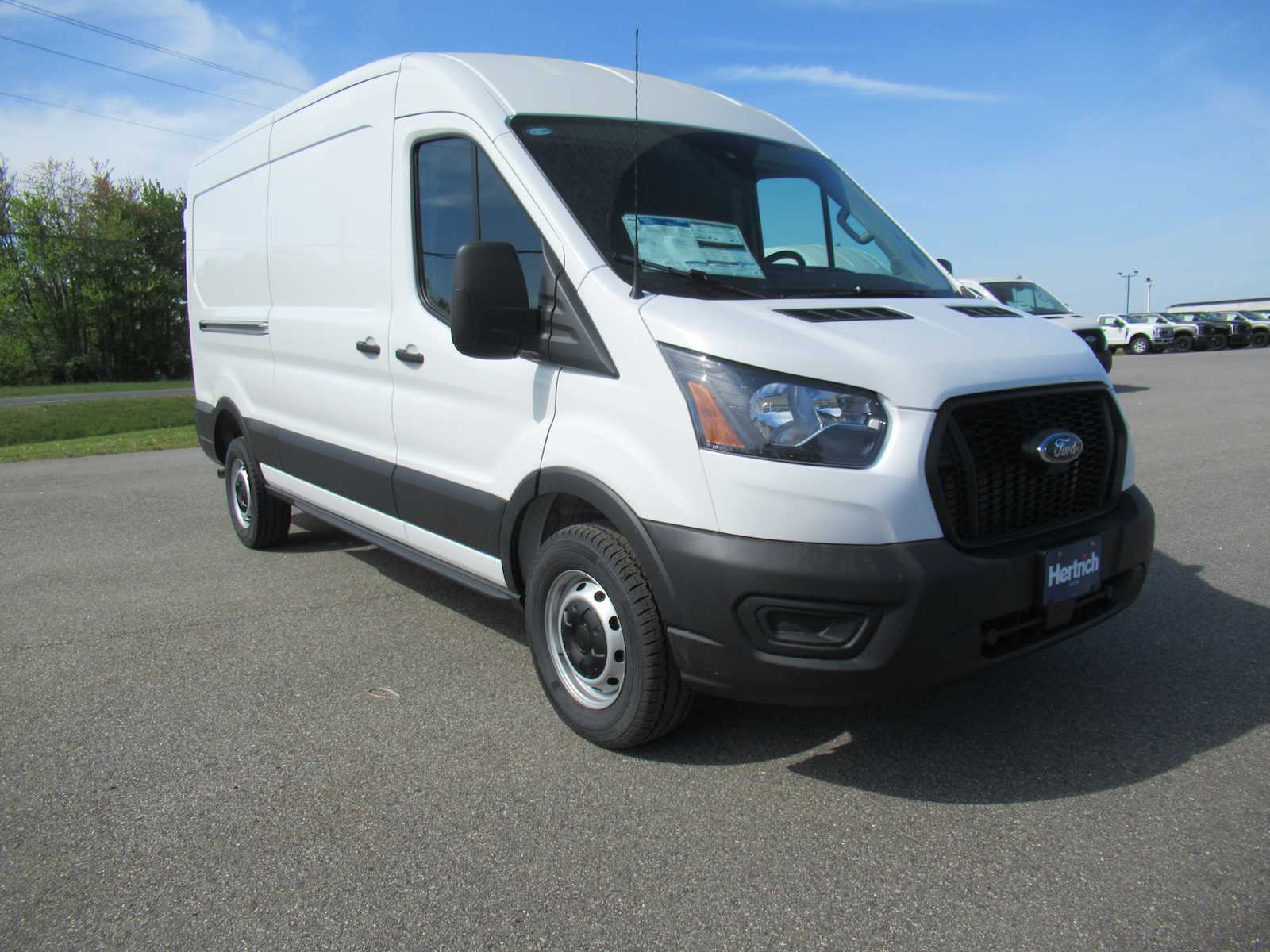 2025 Ford Transit Cargo Van photo 3