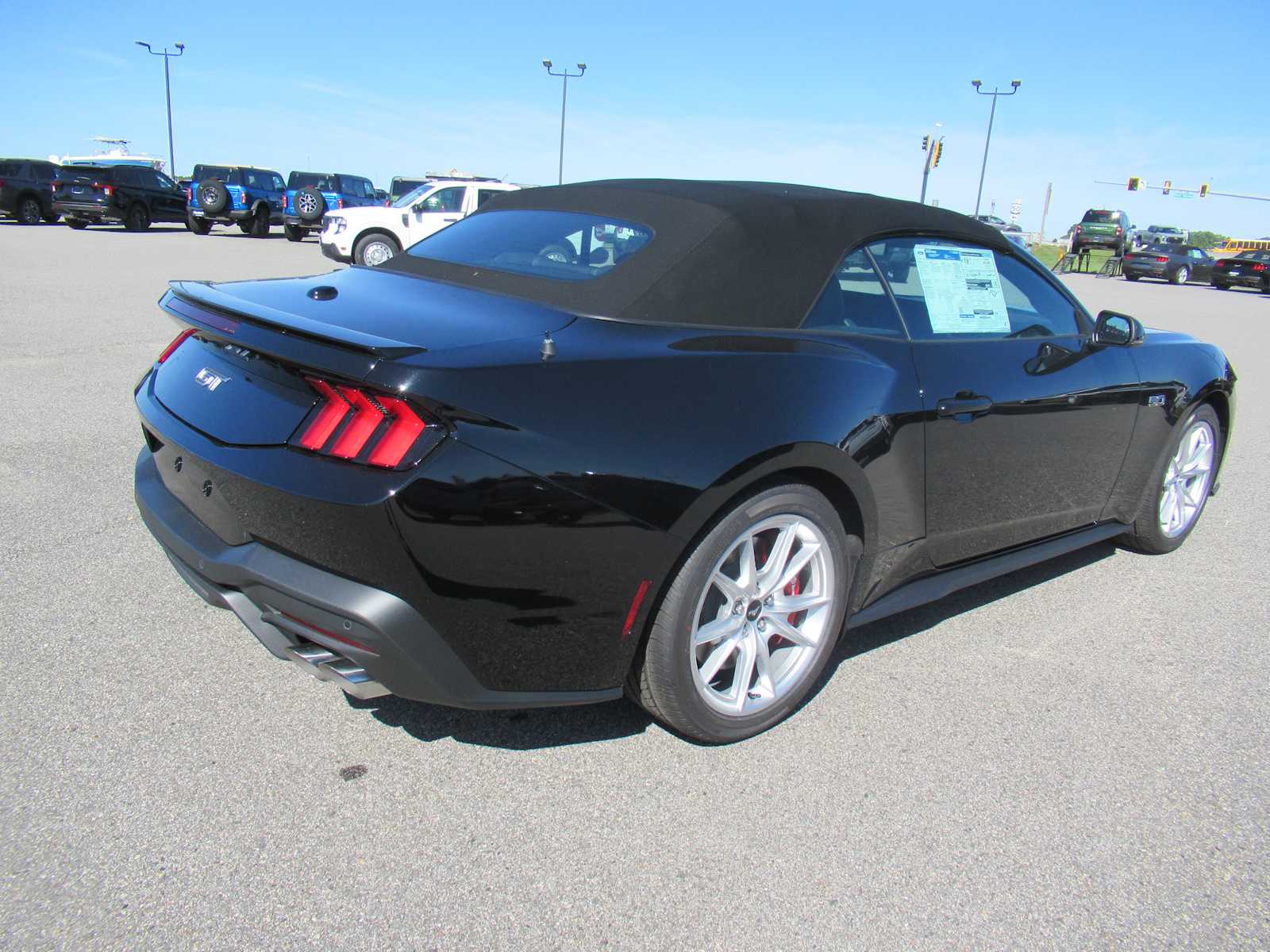 2025 Ford Mustang GT Premium Convertible - Photo 6