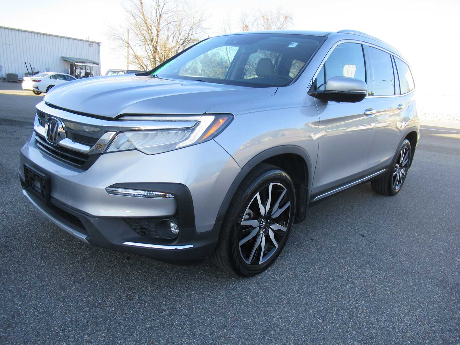 2019 Honda Pilot Elite's photo