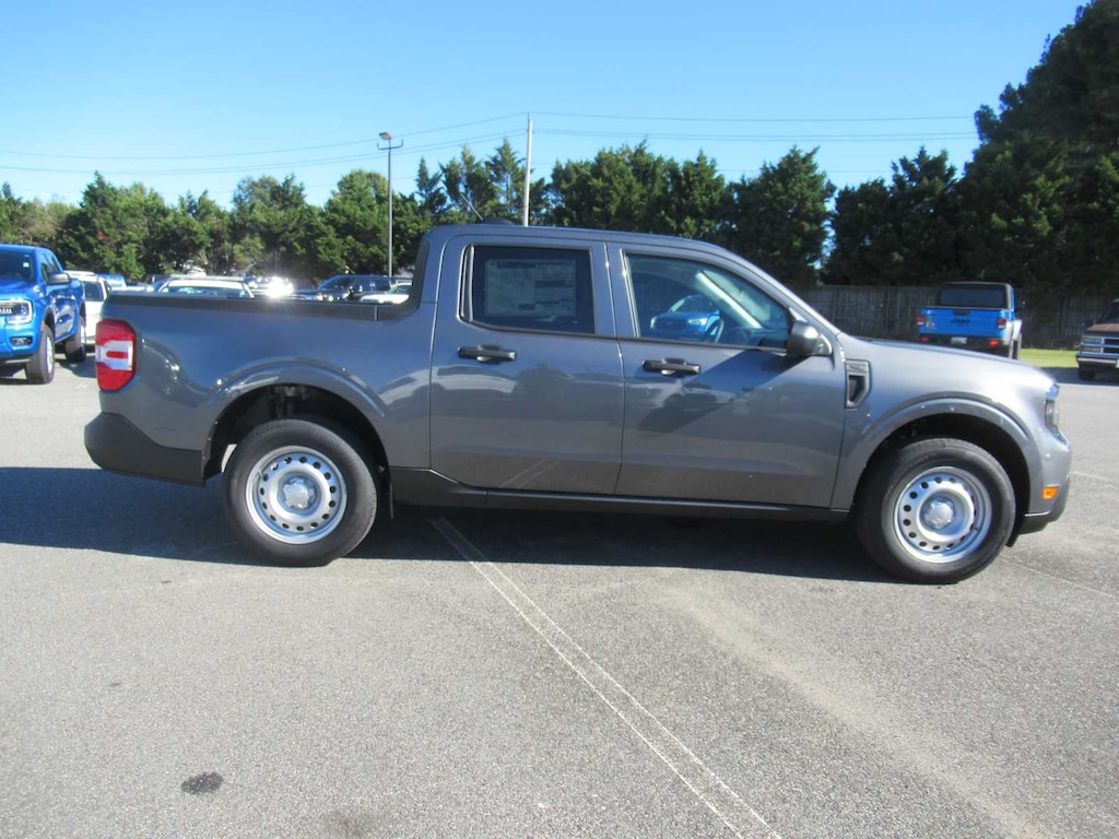 New 2025 Ford Maverick XL AWD Supercrew Truck SuperCrew
