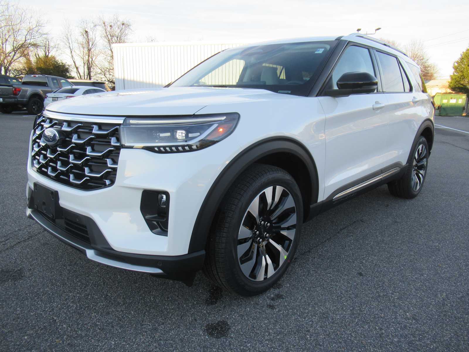 2026 Ford Explorer Platinum's photo