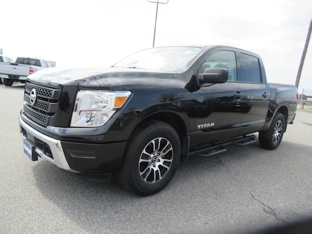 2023 Nissan Titan SV 4x4 Crew Cab Truck Crew Cab