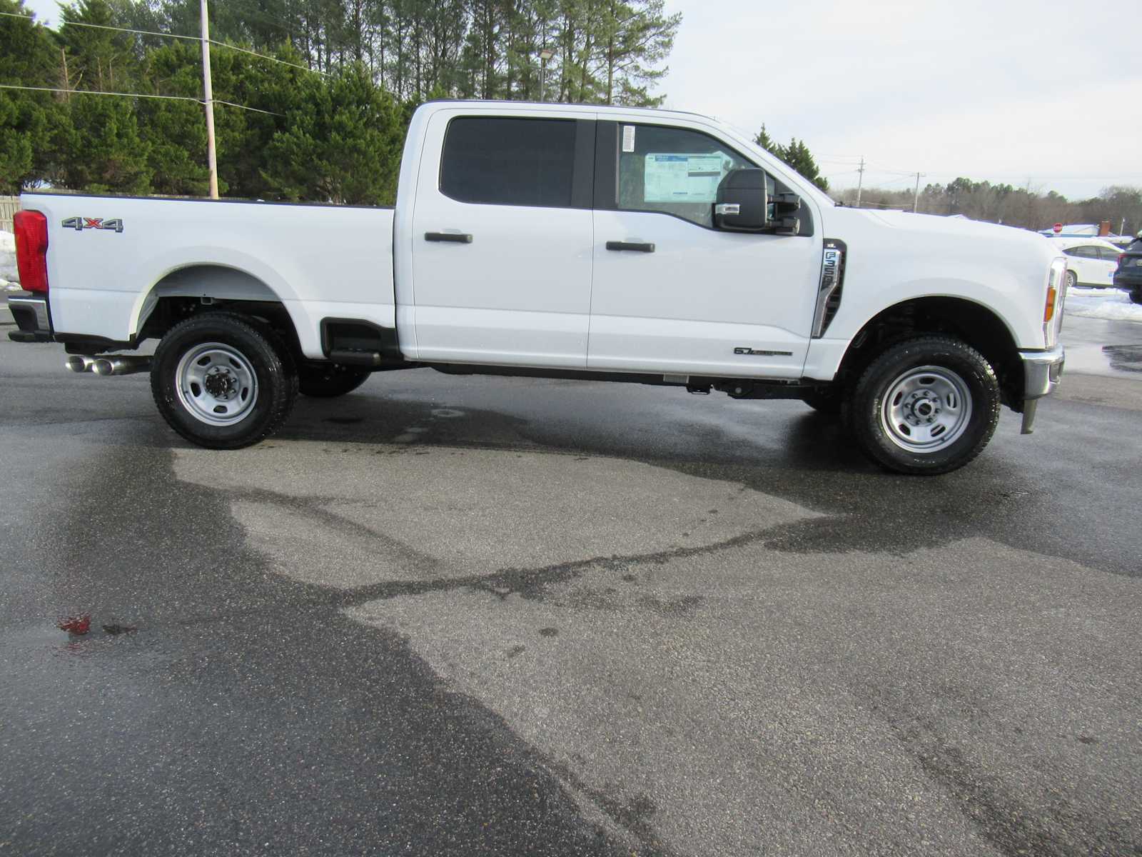 2025 Ford F-350 XL photo 4