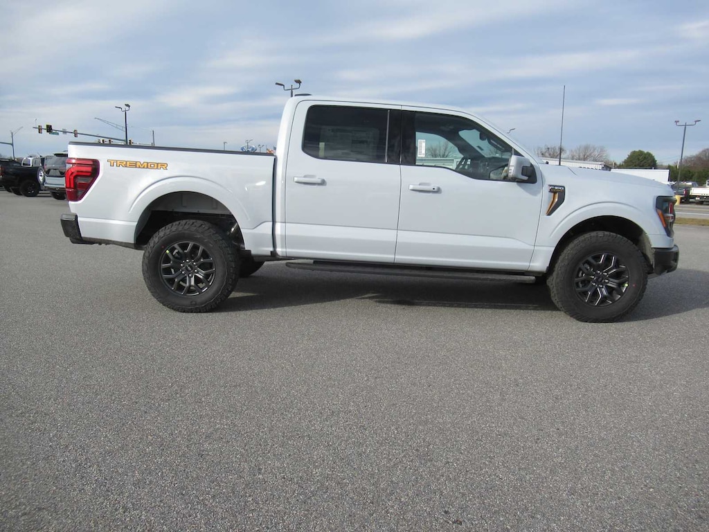 New 2025 Ford F-150 Tremor 4WD Supercrew 5.5 Box Truck SuperCrew Cab