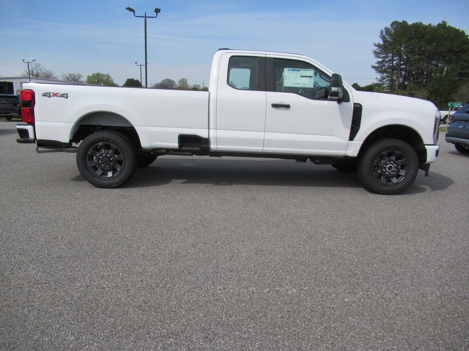 2025 Ford F-350 XL photo 4