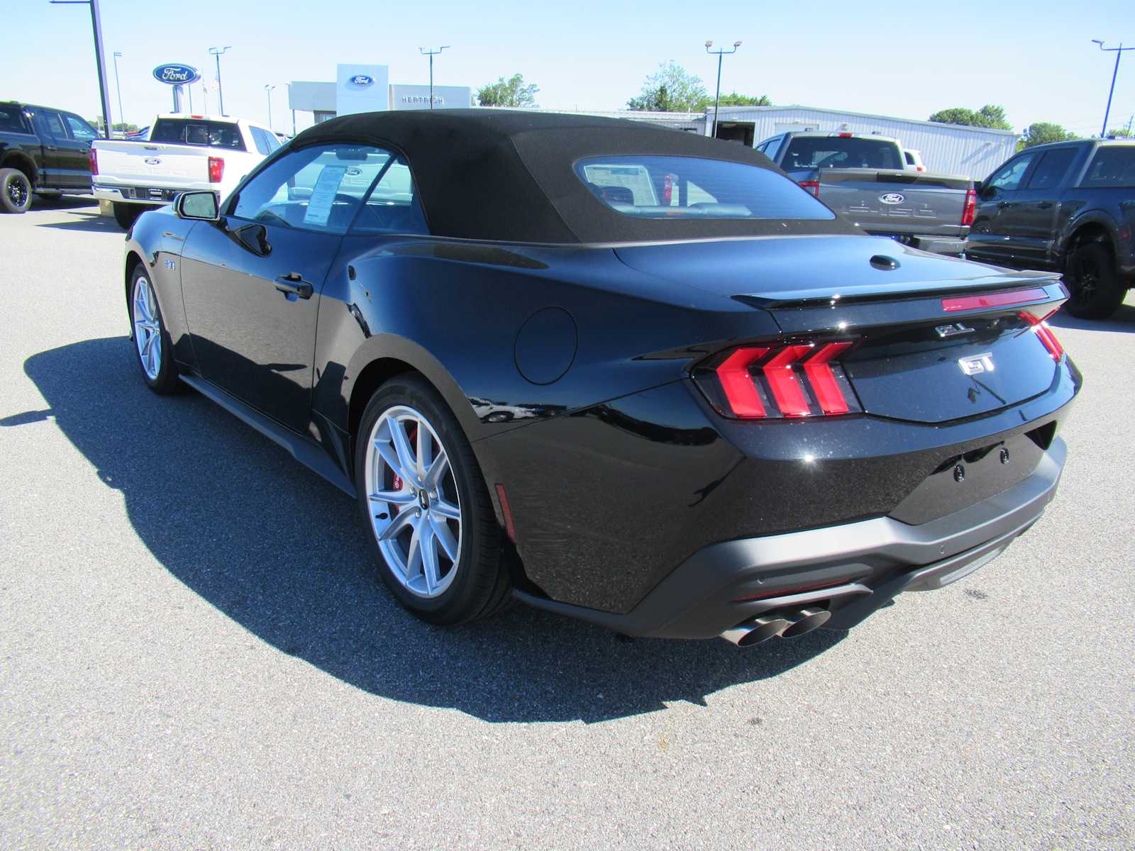 2025 Ford Mustang GT Premium Convertible - Photo 8