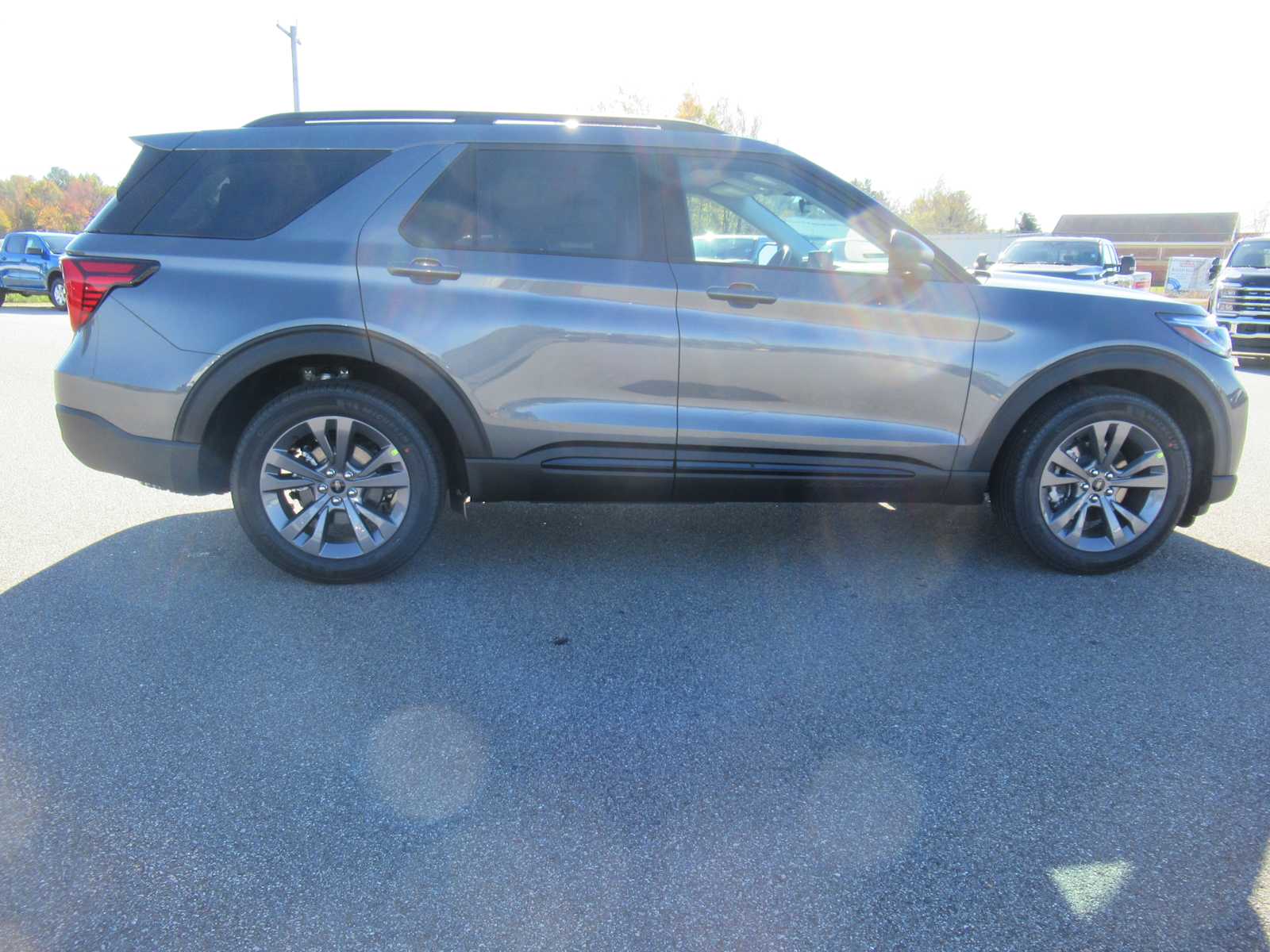 2026 Ford Explorer photo 4