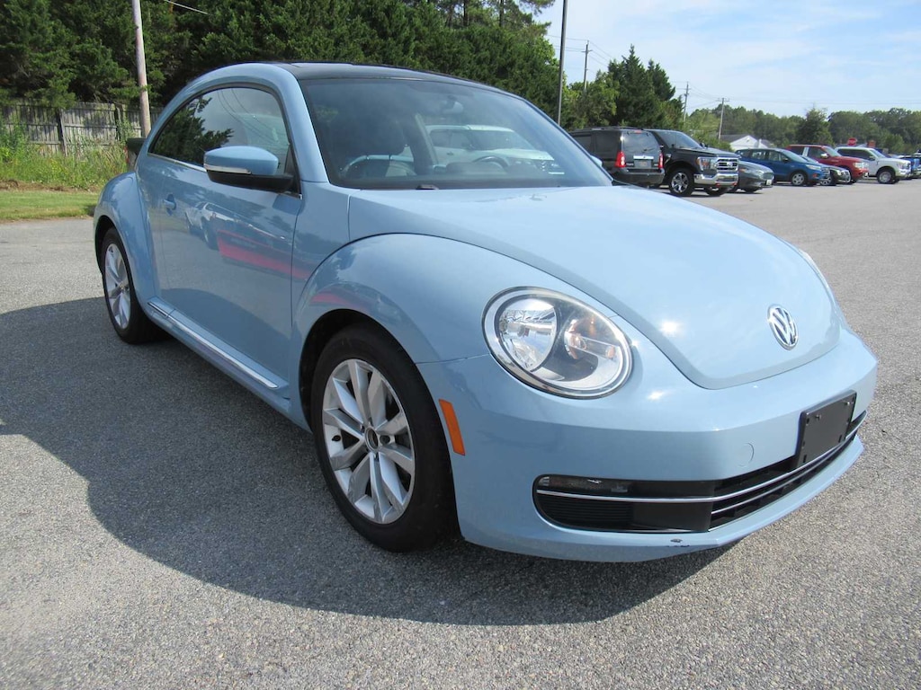 Used 2013 Volkswagen Beetle 2.0L TDI w/Sun/Sound/Nav Hatchback