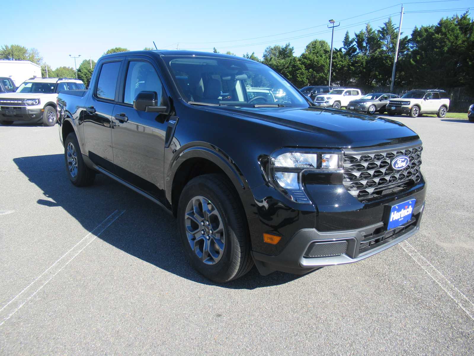 2025 Ford Maverick XLT photo 3